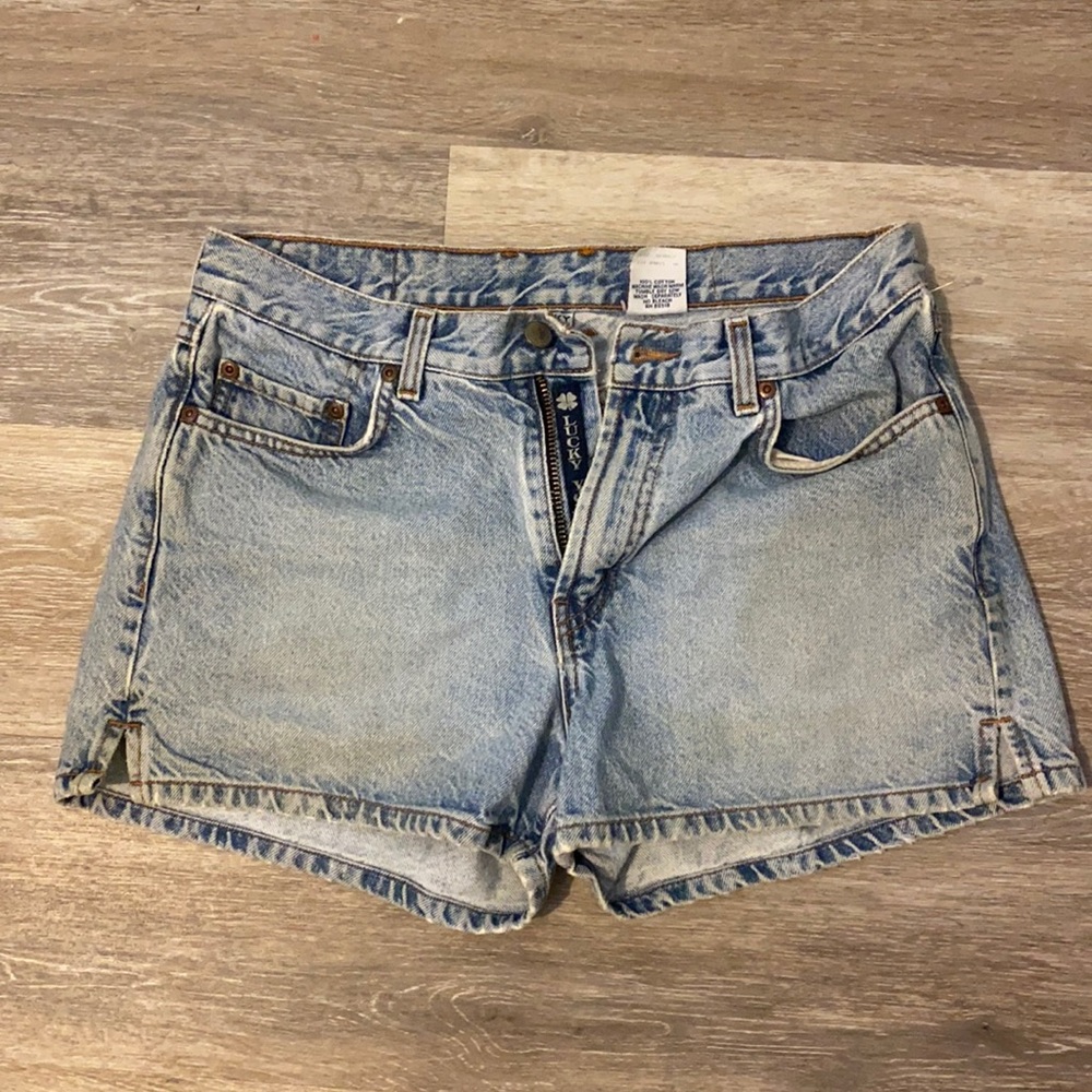 Lucky vintage shorts size 12. Fits like an 8/10.